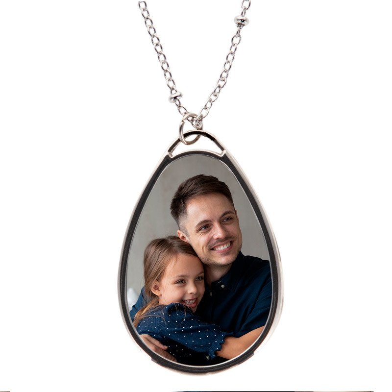 Collier avec photo forme ovale