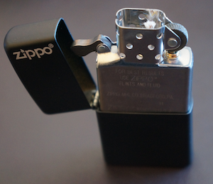 Zippo ouvert